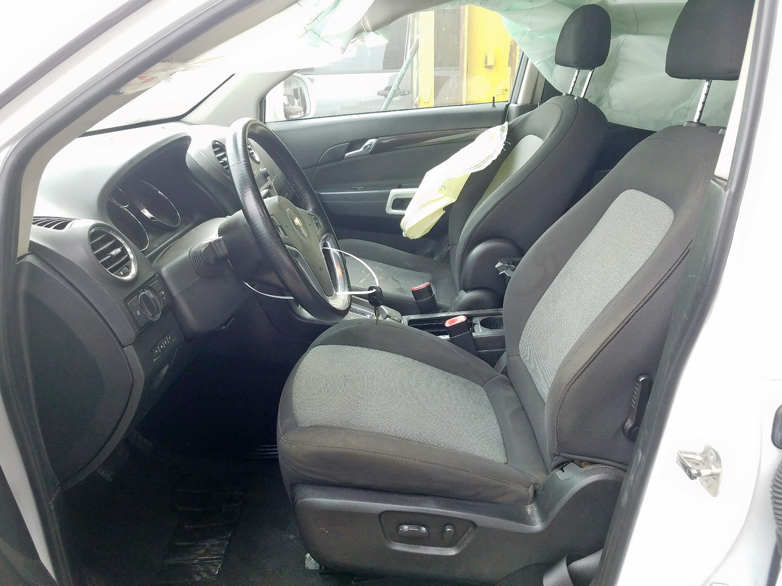 Photo 5 from auction – 2014 CHEVROLET CAPTIVA LS with VIN 3GNAL2EK1ES552051