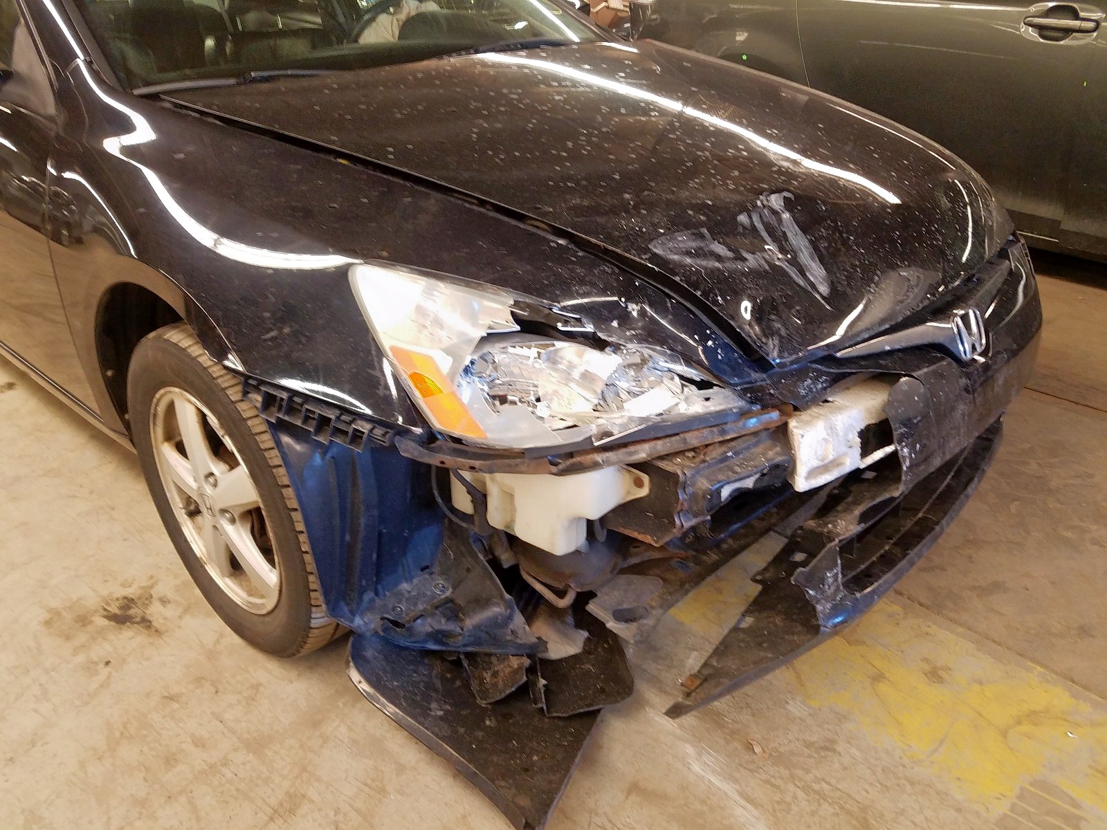 Photo 9 from auction – 2004 HONDA ACCORD EX with VIN 1HGCM72714A011952
