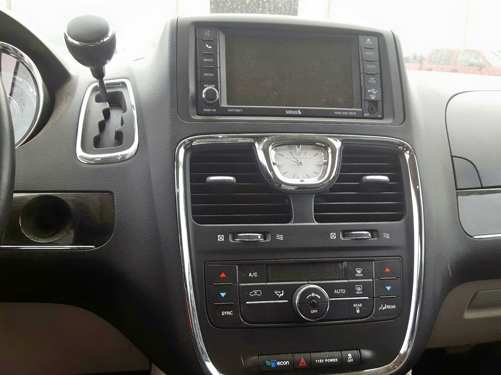 Photo 9 from auction – 2013 CHRYSLER TOWN & COU with VIN 2C4RC1BG4DR708696