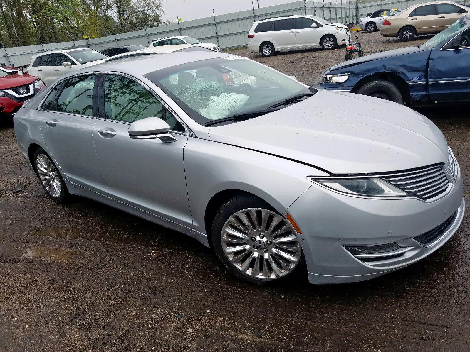 LINCOLN MKZ 2013 with VIN 3LN6L2G98DR821253 - Photo from auction
