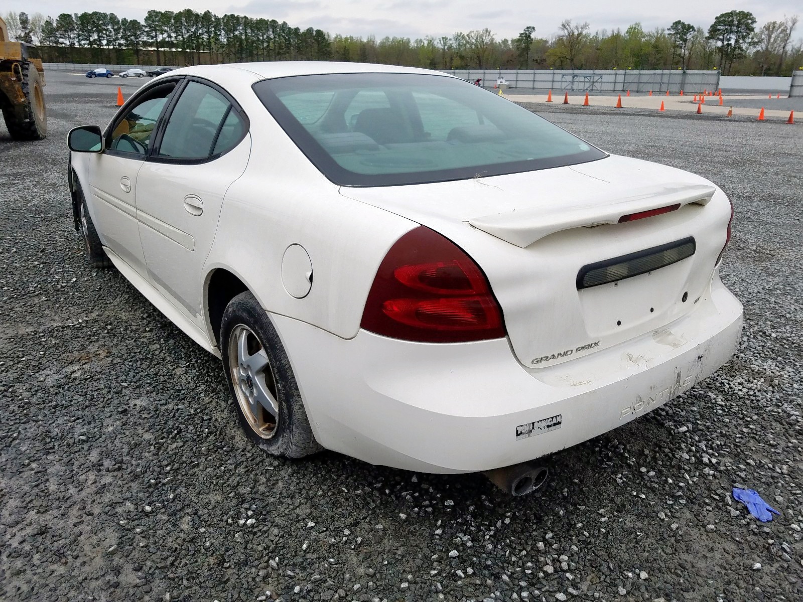 Photo 3 from auction – 2004 PONTIAC GRAND PRIX with VIN 2G2WP522341240448