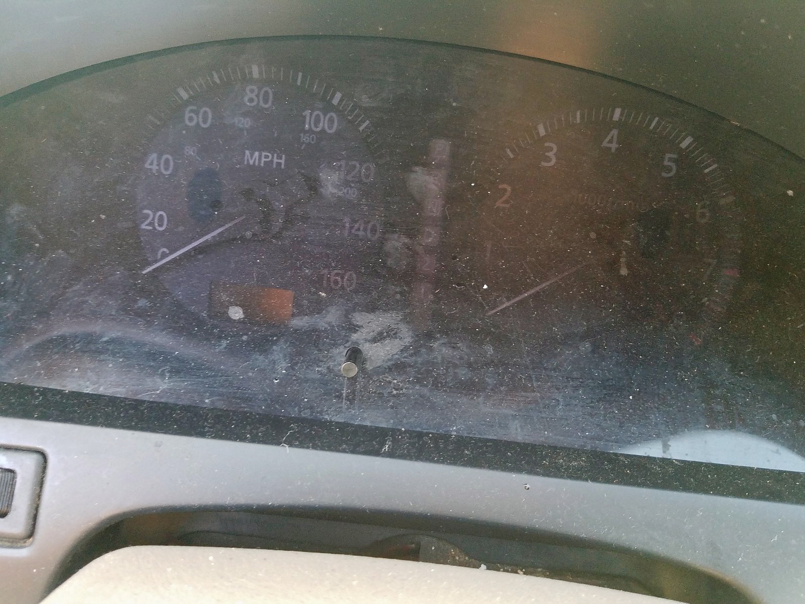 Photo 8 from auction – 2000 INFINITI I30 with VIN JNKCA31A8YT214651