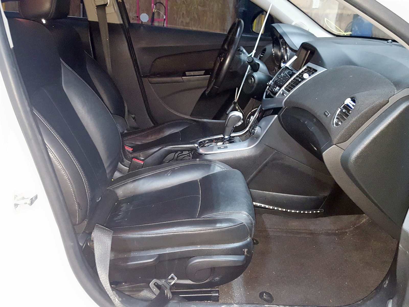Photo 5 from auction – 2011 CHEVROLET CRUZE LTZ with VIN 1G1PH5S99B7207702