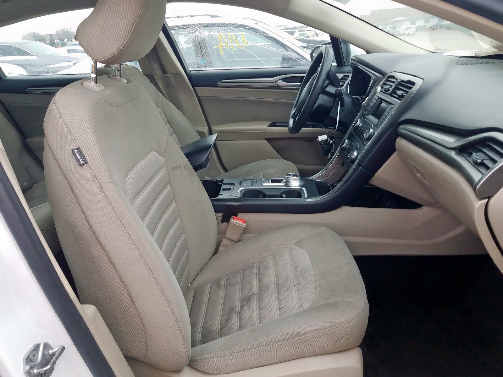 Photo 5 from auction – 2017 FORD FUSION SE with VIN 3FA6P0LU5HR232924