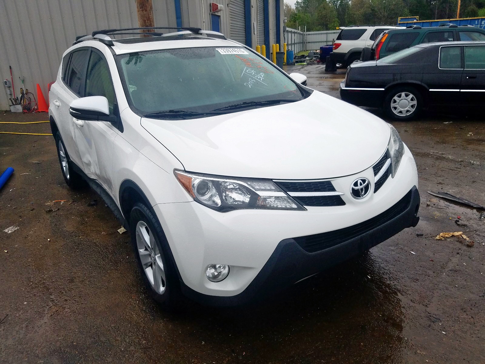 TOYOTA RAV4 XLE 2013 with VIN JTMWFREV7D5010454 - Photo from auction