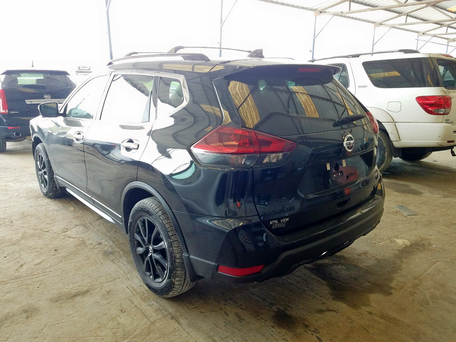 Photo 3 from auction – 2018 NISSAN ROGUE S with VIN 5N1AT2MT3JC746479