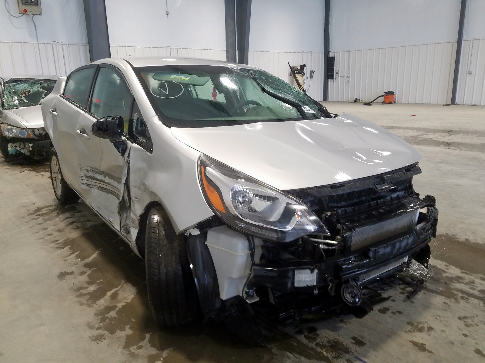 KIA RIO LX 2015 z numerem VIN KNADM4A36F6507106 - Zdjęcie z aukcji