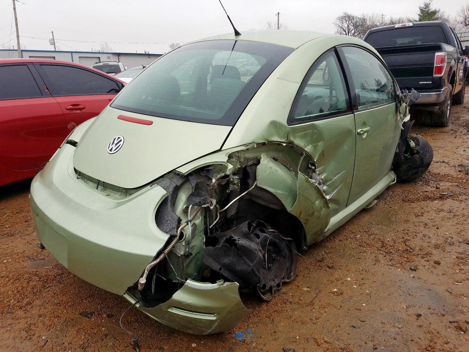 Photo 4 from auction – 2010 VOLKSWAGEN NEW BEETLE with VIN 3VWPG3AG6AM005111