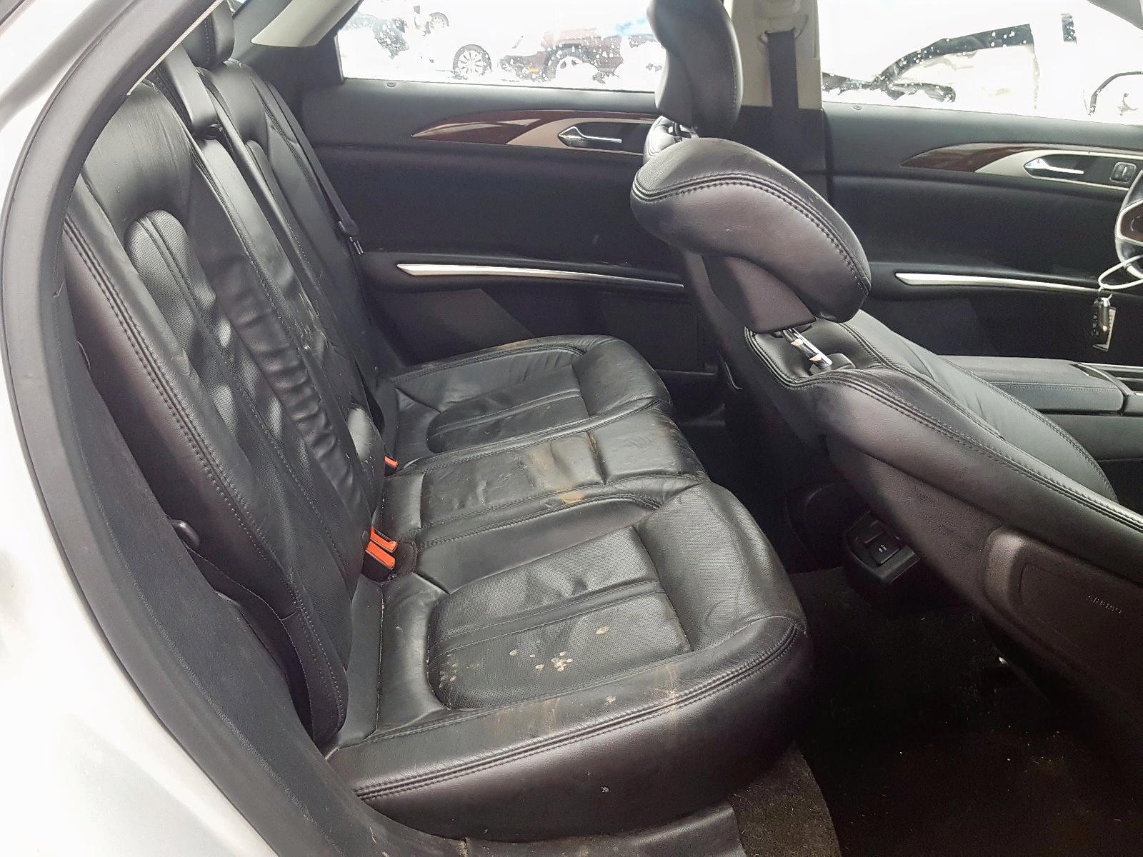 Photo 6 from auction – 2016 LINCOLN MKZ with VIN 3LN6L2GK7GR606924