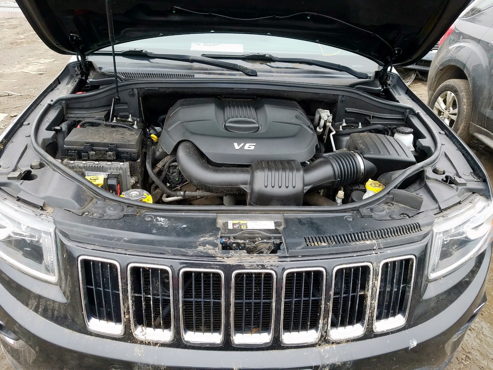 Photo 7 from auction – 2015 JEEP GRAND CHER with VIN 1C4RJFBG0FC897104