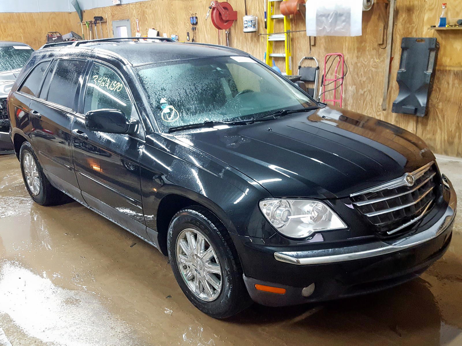 CHRYSLER PACIFICA T 2007 with VIN 2A8GF68X87R211991 - Photo from auction