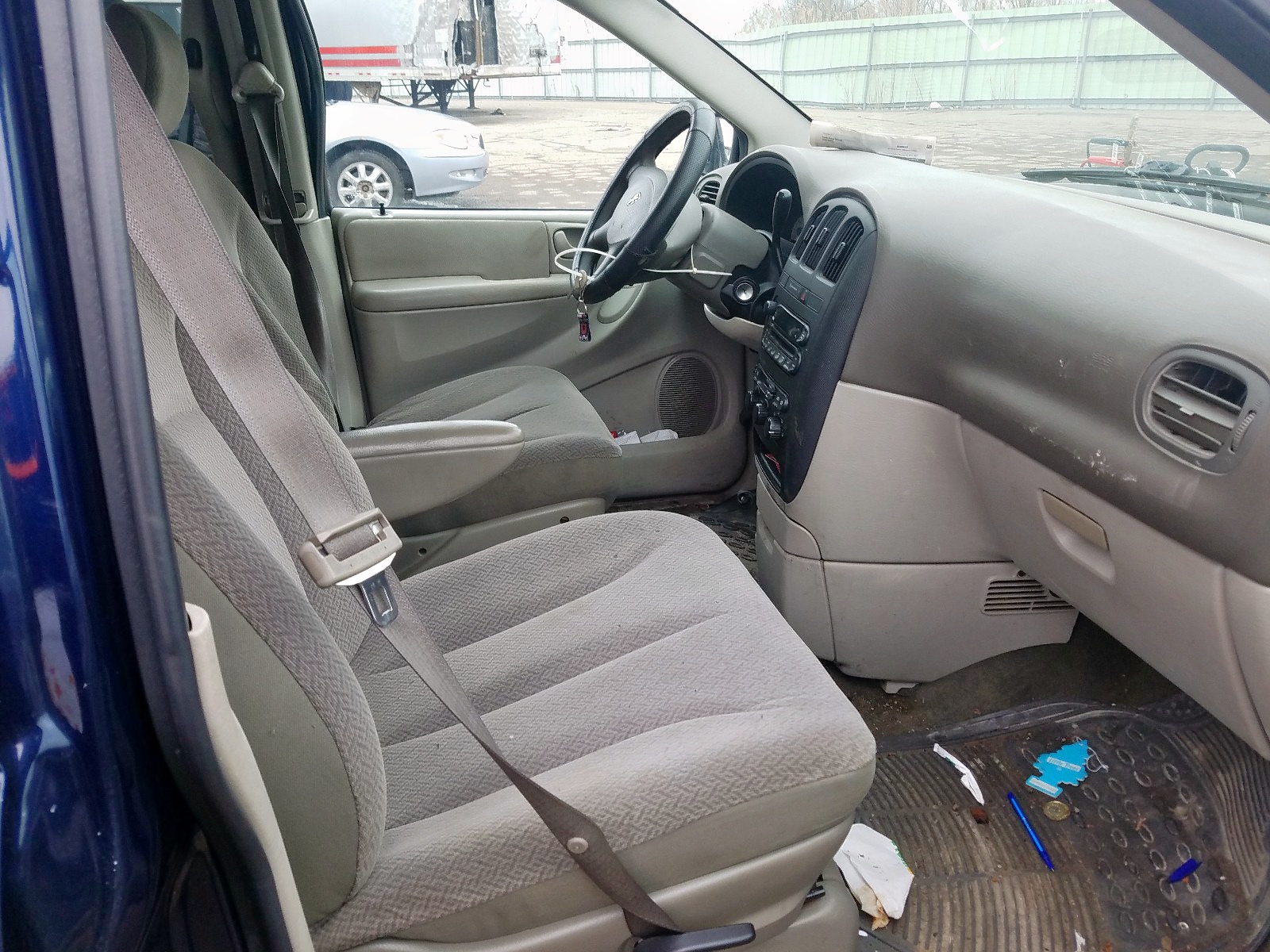 Photo 5 from auction – 2006 DODGE GRAND CARA with VIN 1D4GP24R76B588817