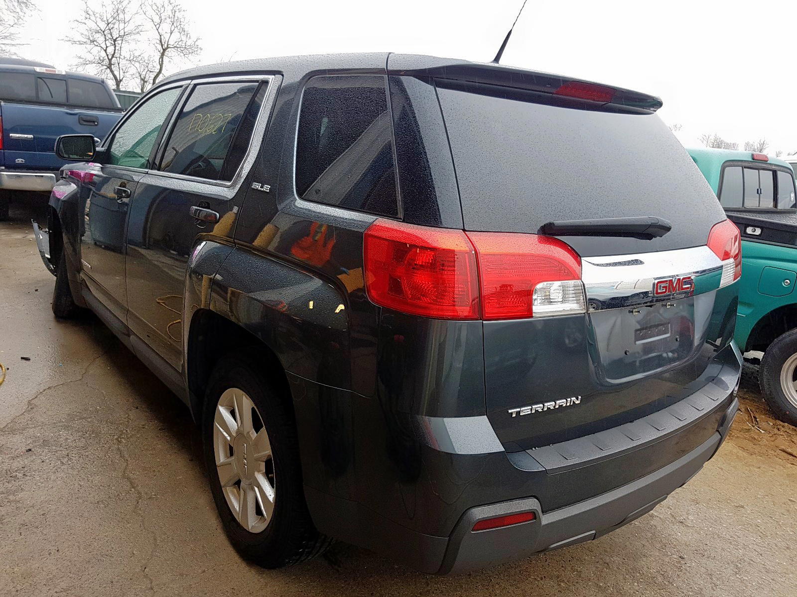 Photo 3 from auction – 2011 GMC TERRAIN SL with VIN 2CTALMEC9B6300513