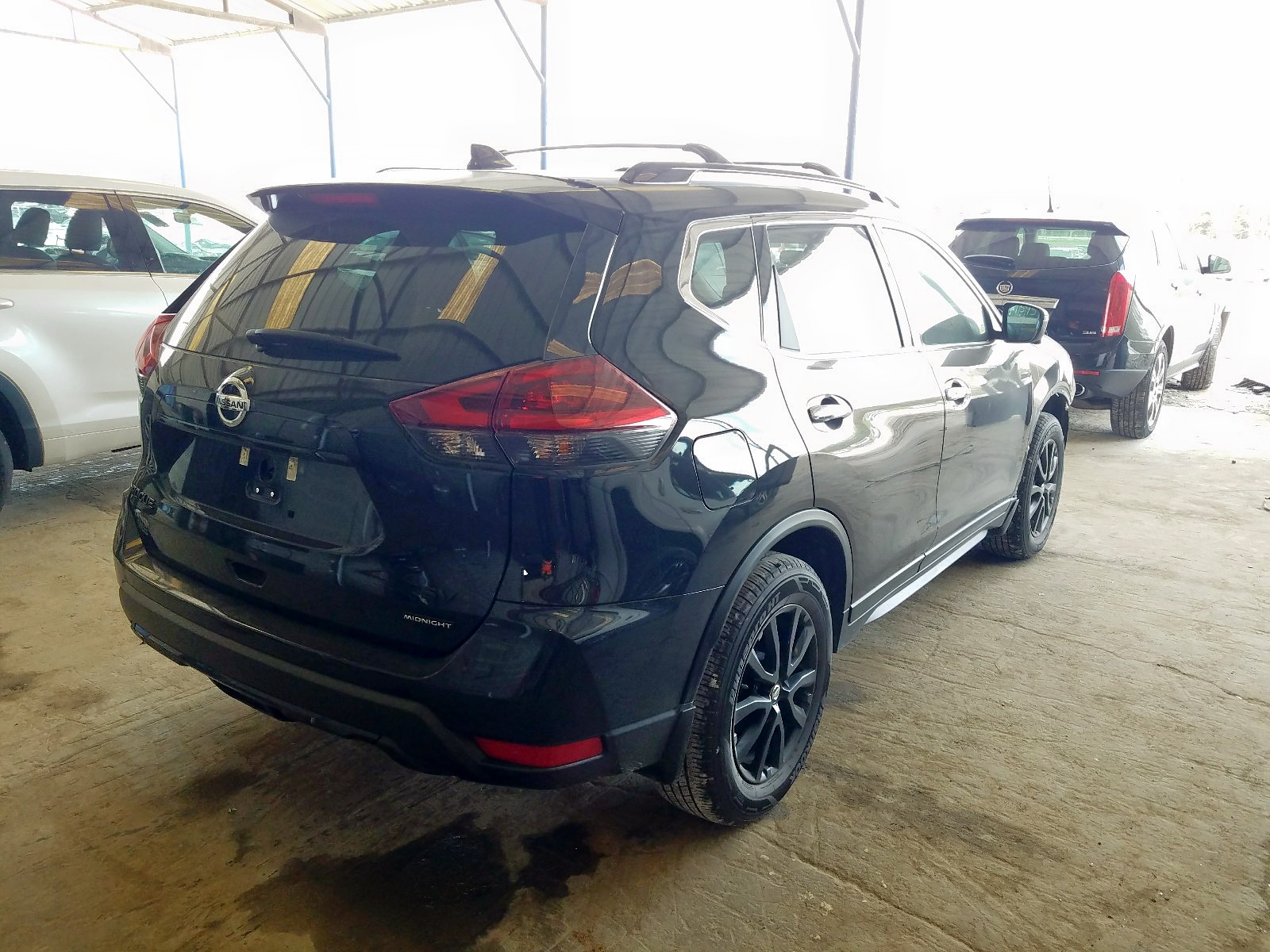 Photo 4 from auction – 2018 NISSAN ROGUE S with VIN 5N1AT2MT3JC746479