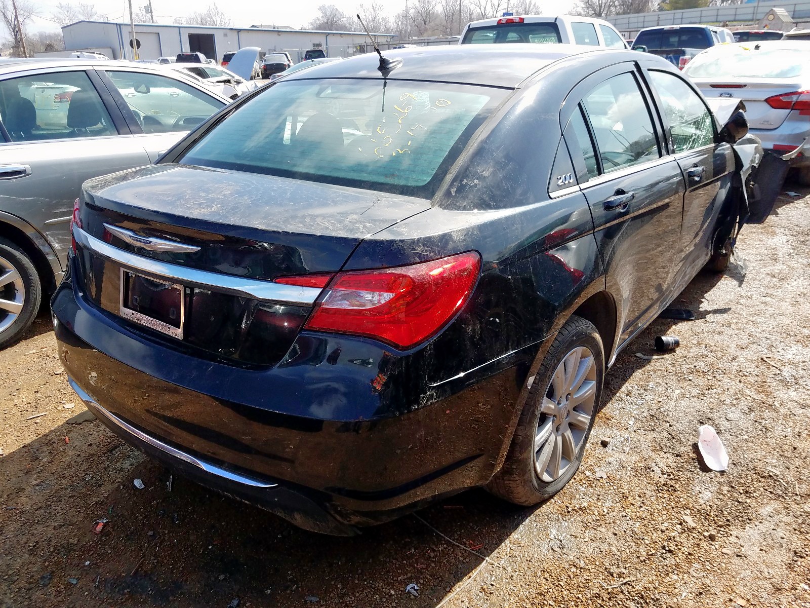 Photo 4 from auction – 2012 CHRYSLER 200 TOURIN with VIN 1C3CCBBG9CN107487