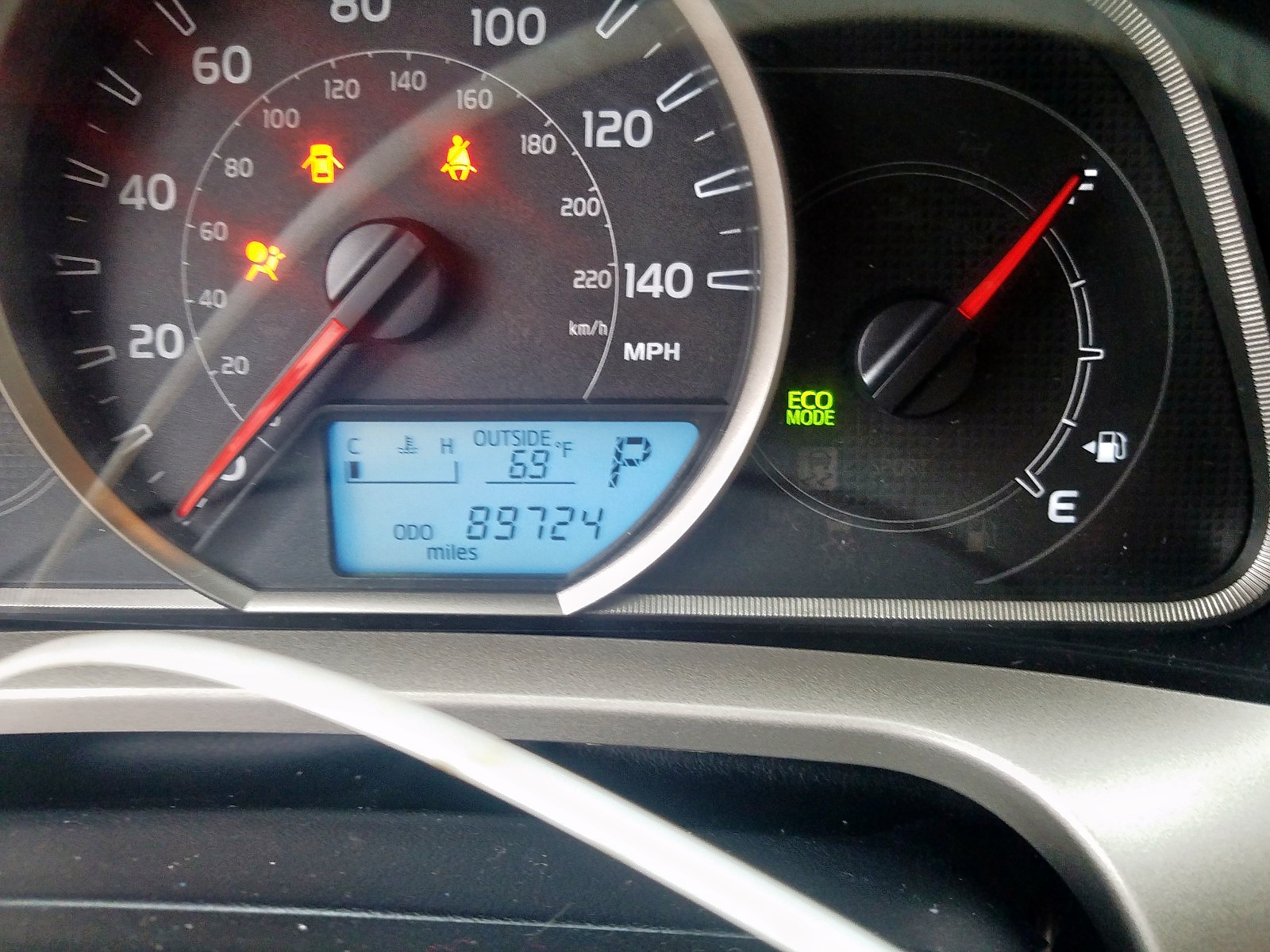 Photo 8 from auction – 2013 TOYOTA RAV4 XLE with VIN JTMWFREV7D5010454
