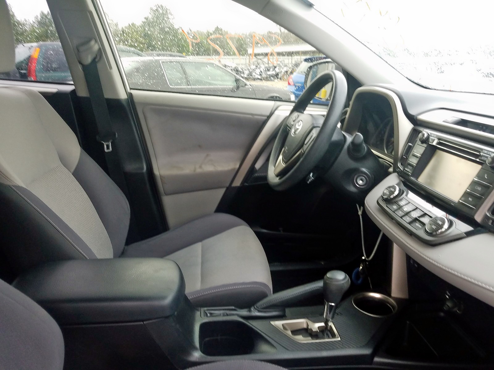 Photo 5 from auction – 2013 TOYOTA RAV4 XLE with VIN JTMWFREV7D5010454