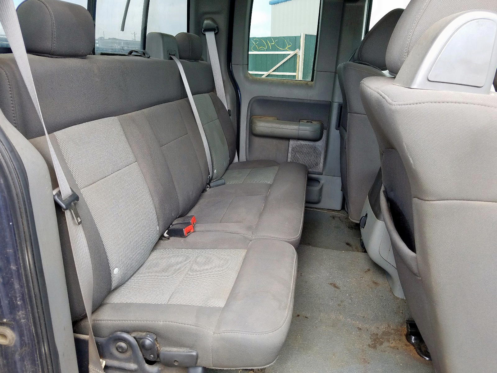 Photo 6 from auction – 2005 FORD F150 with VIN 1FTRX12W85NB87198