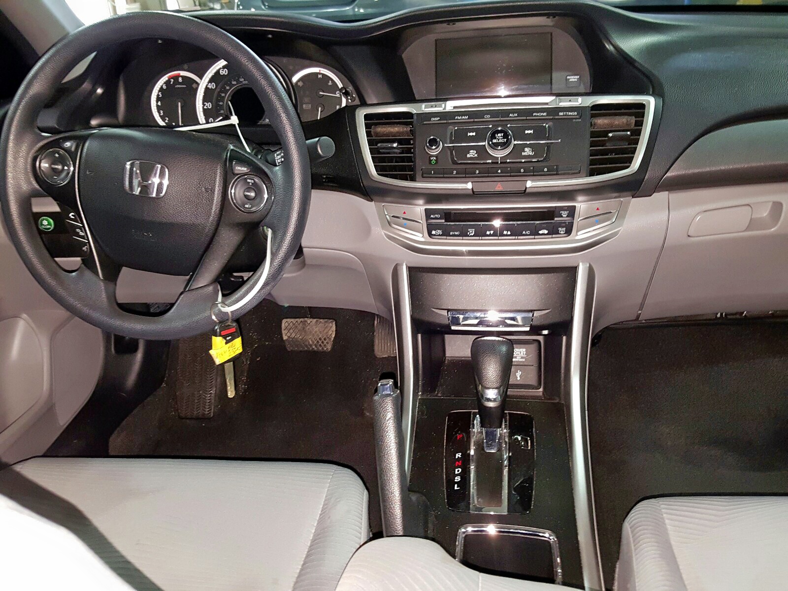 Photo 9 from auction – 2015 HONDA ACCORD LX with VIN 1HGCR2F34FA213635