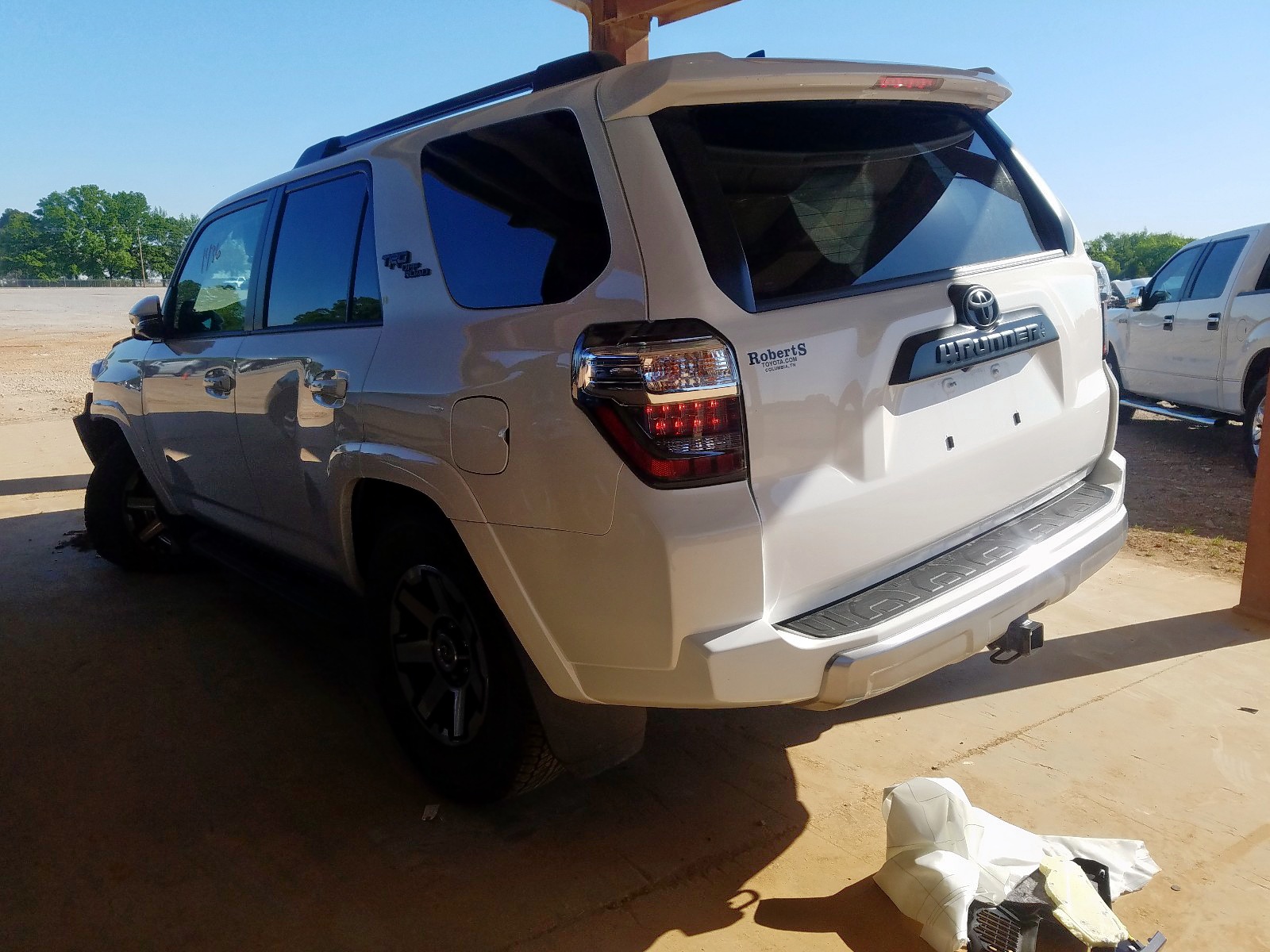 Photo 3 from auction – 2020 TOYOTA 4RUNNER SR with VIN JTEBU5JR5L5769684