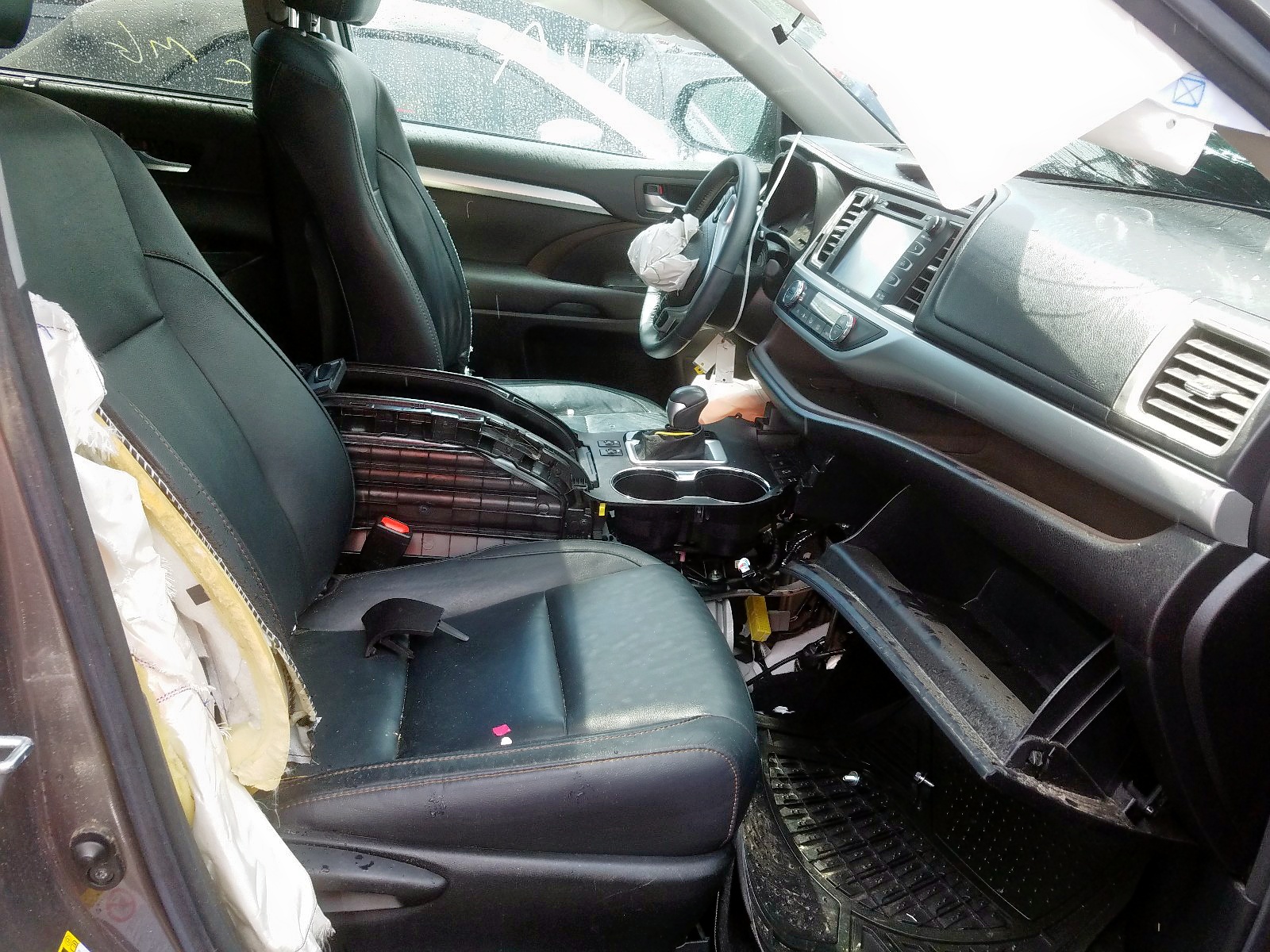 صورة رقم 5 من المزاد - 2016 TOYOTA HIGHLANDER مع VIN 5TDJKRFH0GS299125