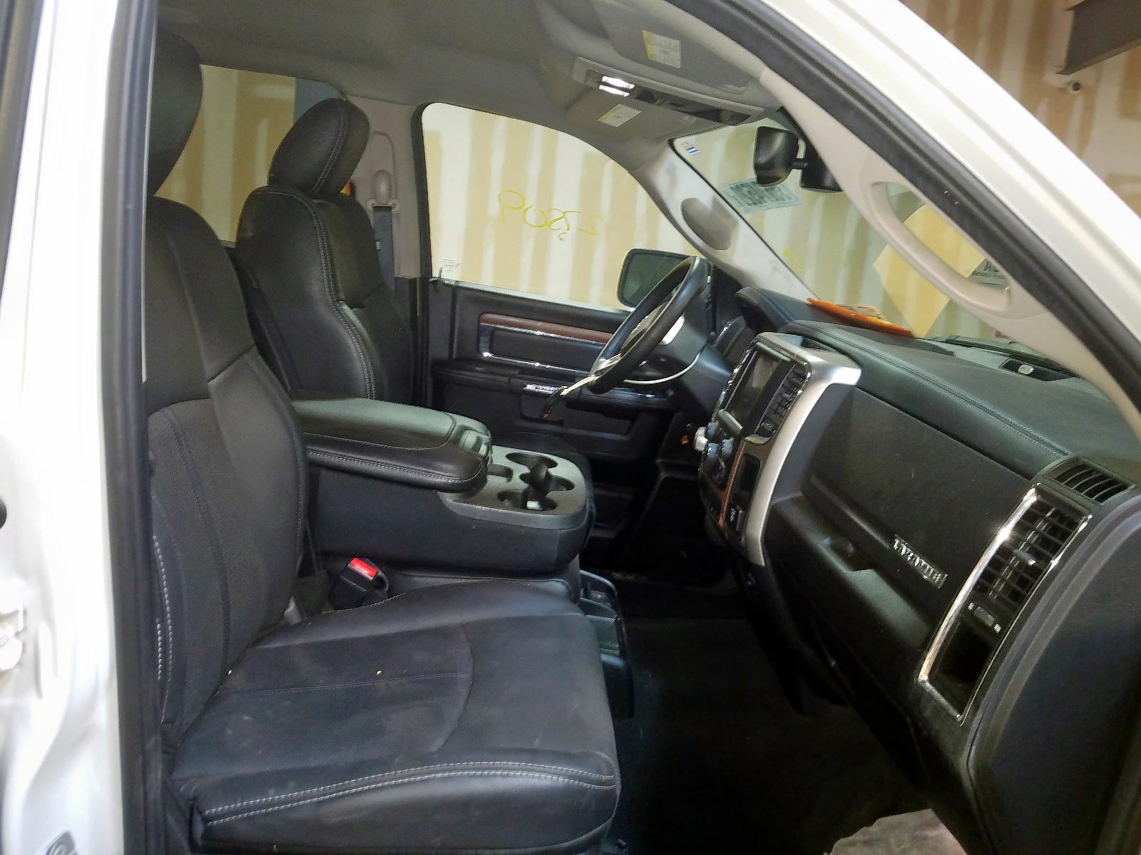 Photo 5 from auction – 2018 RAM 1500 LARAM with VIN 1C6RR7NT1JS230121