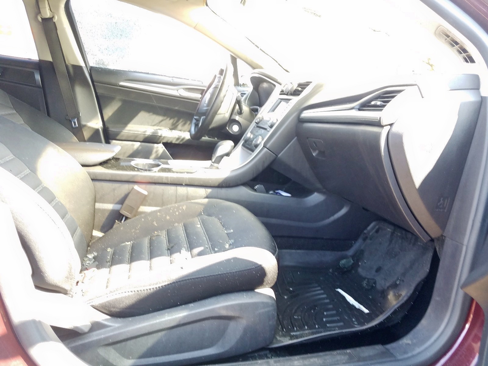 Photo 5 from auction – 2013 FORD FUSION SE with VIN 3FA6P0HR5DR383390