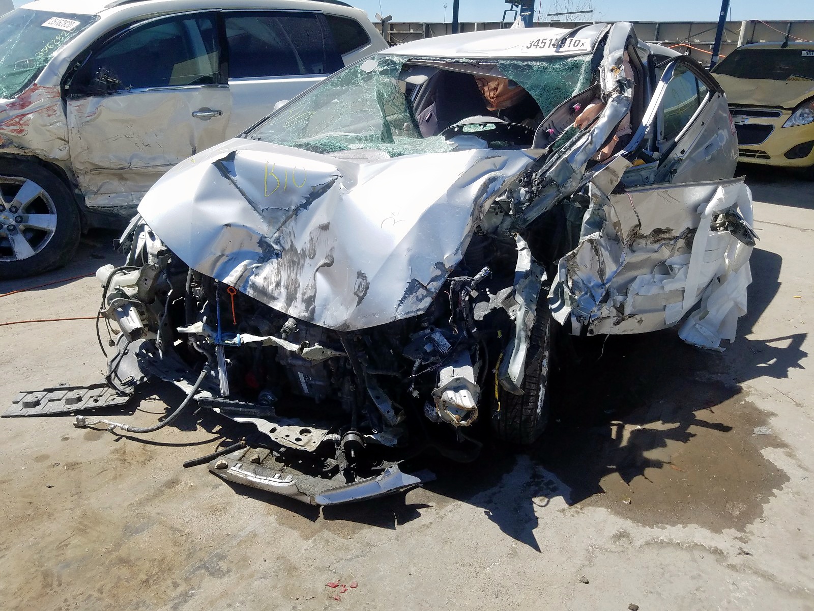 Photo 2 from auction – 2010 HONDA INSIGHT EX with VIN JHMZE2H74AS036431