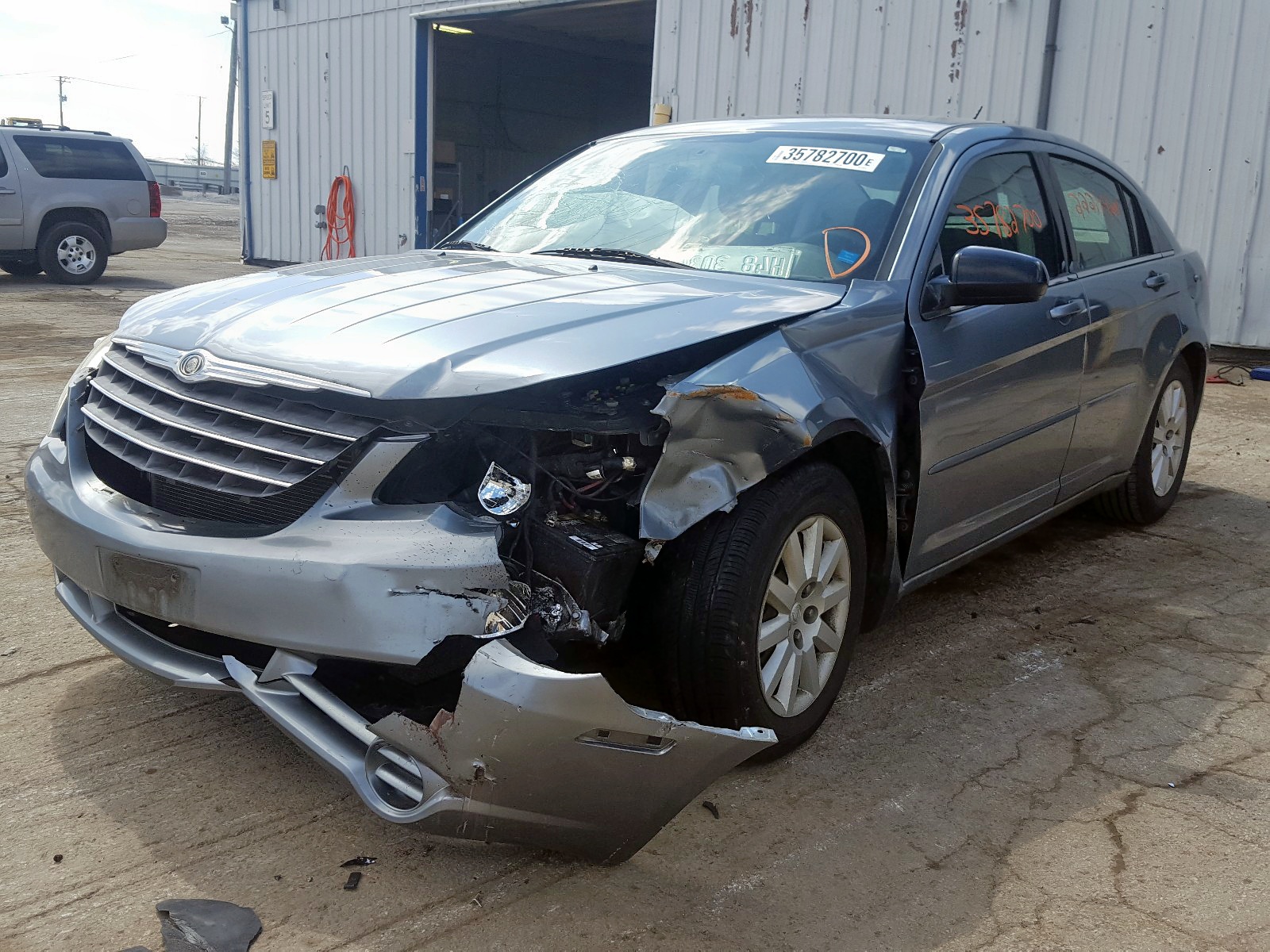 Photo 2 from auction – 2008 CHRYSLER SEBRING LX with VIN 1C3LC46K98N264275
