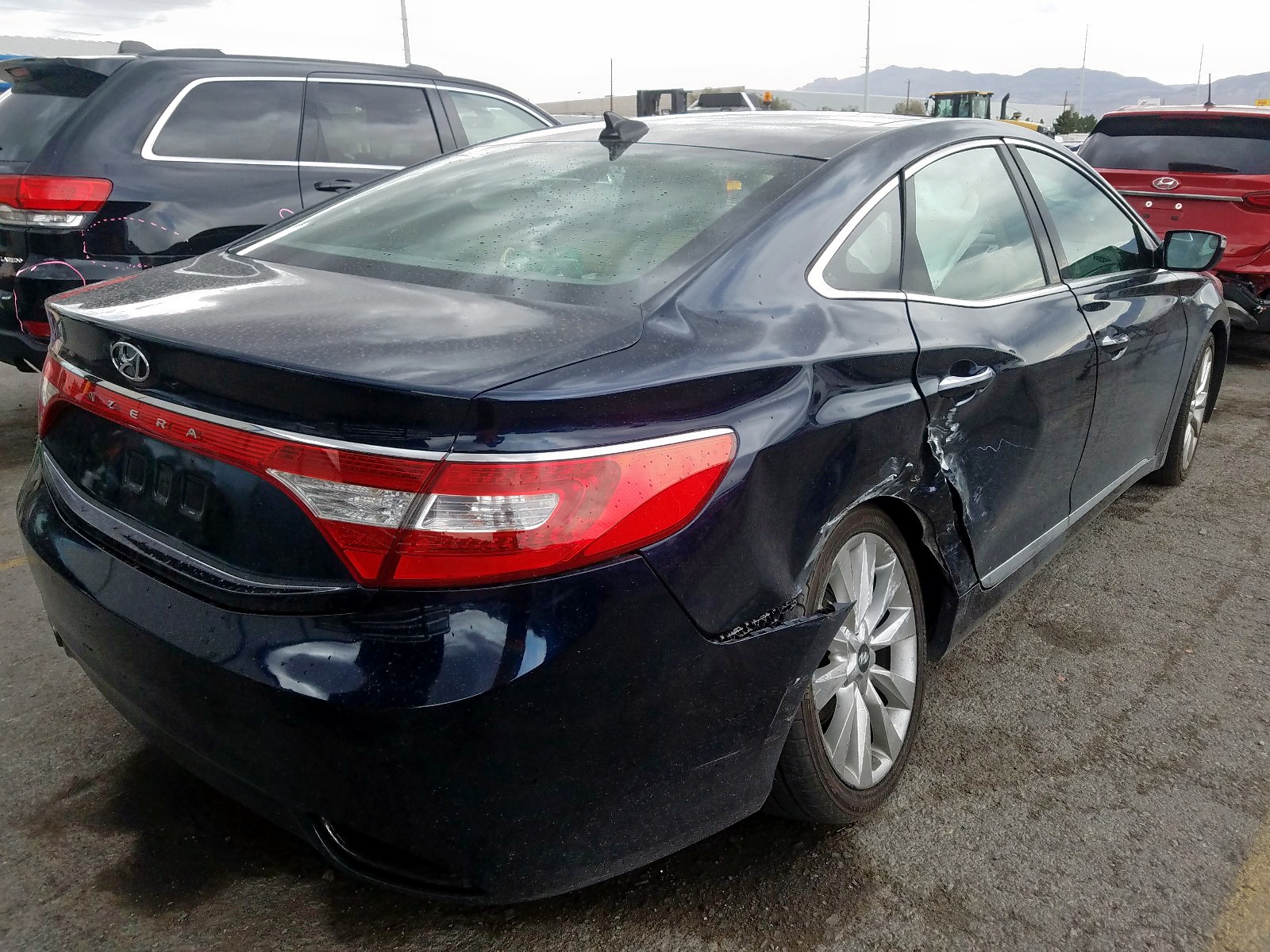 Photo 4 from auction – 2012 HYUNDAI AZERA GLS with VIN KMHFH4JG5CA123244
