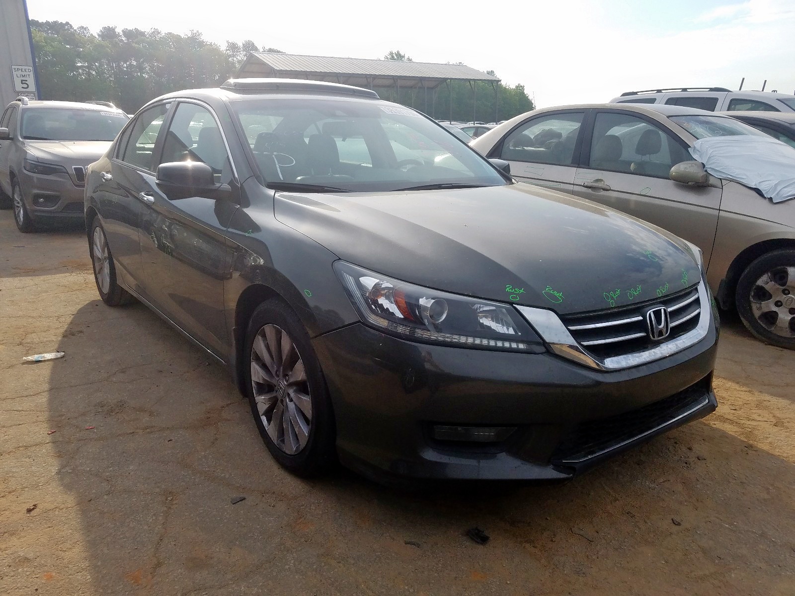 HONDA ACCORD EXL 2015 with VIN 1HGCR2F86FA100331 - Photo from auction