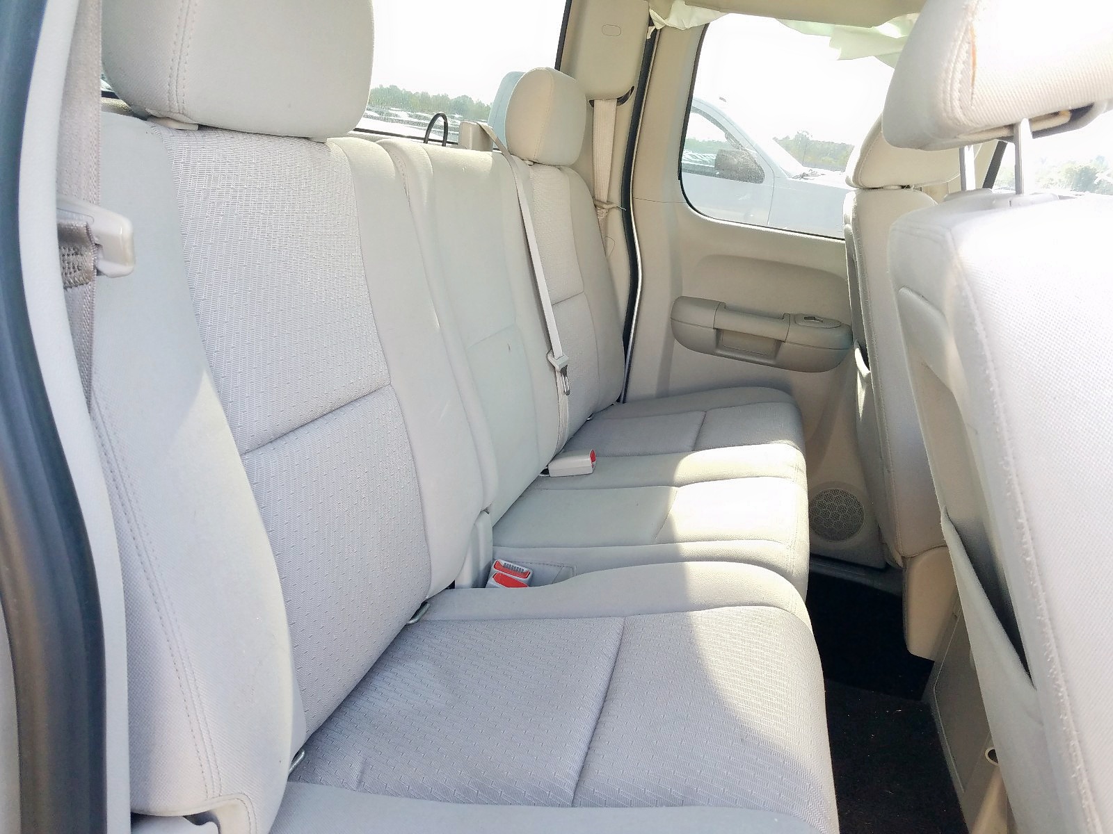 Photo 6 from auction – 2011 CHEVROLET SILVERADO with VIN 1GCRKSE34BZ426563