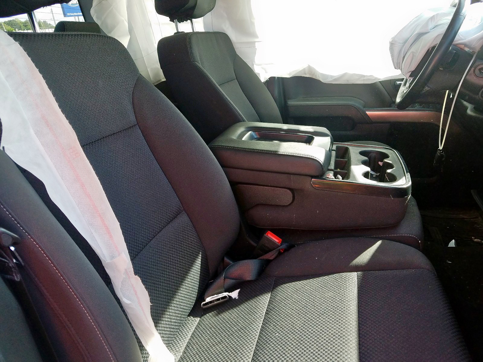 Photo 5 from auction – 2018 CHEVROLET SILVERADO with VIN 1GCRCREC4JZ272540
