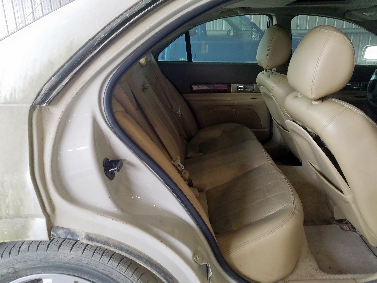 Photo 16 from auction – 2006 LINCOLN LS with VIN 1LNFM87AX6Y625586