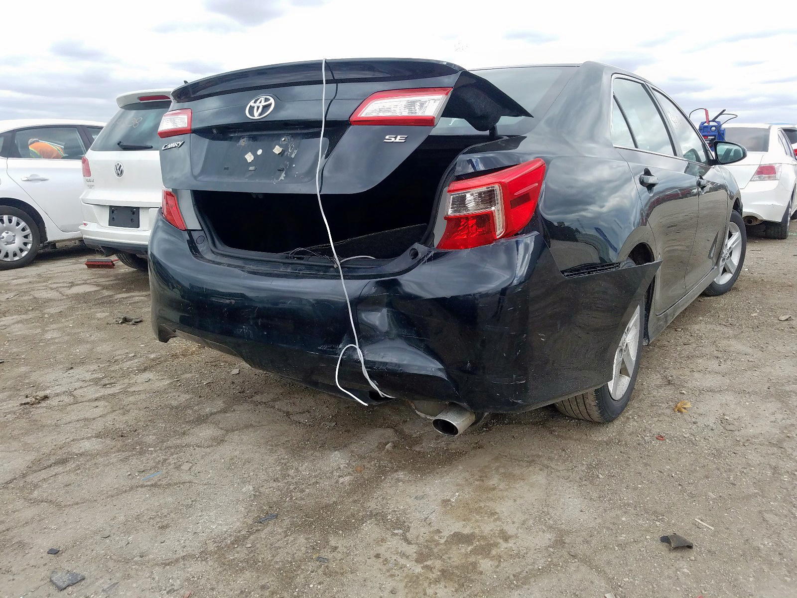 Photo 4 from auction – 2014 TOYOTA CAMRY with VIN 4T1BF1FK2EU420652