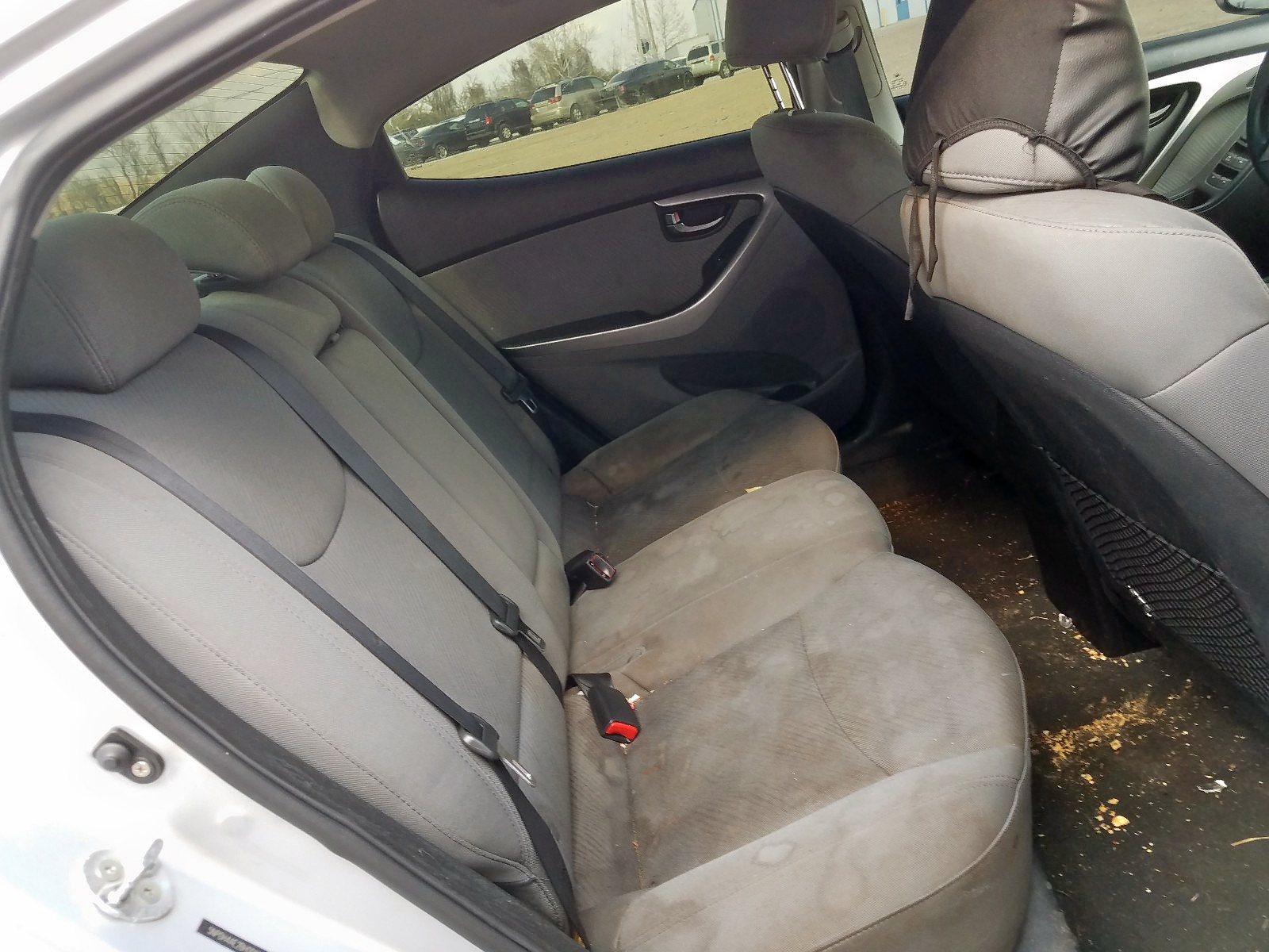 Photo 6 from auction – 2011 HYUNDAI ELANTRA GL with VIN 5NPDH4AE2BH000759