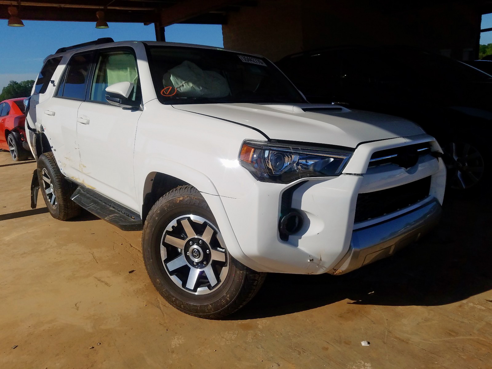 Photo 1 from auction – 2020 TOYOTA 4RUNNER SR with VIN JTEBU5JR5L5769684