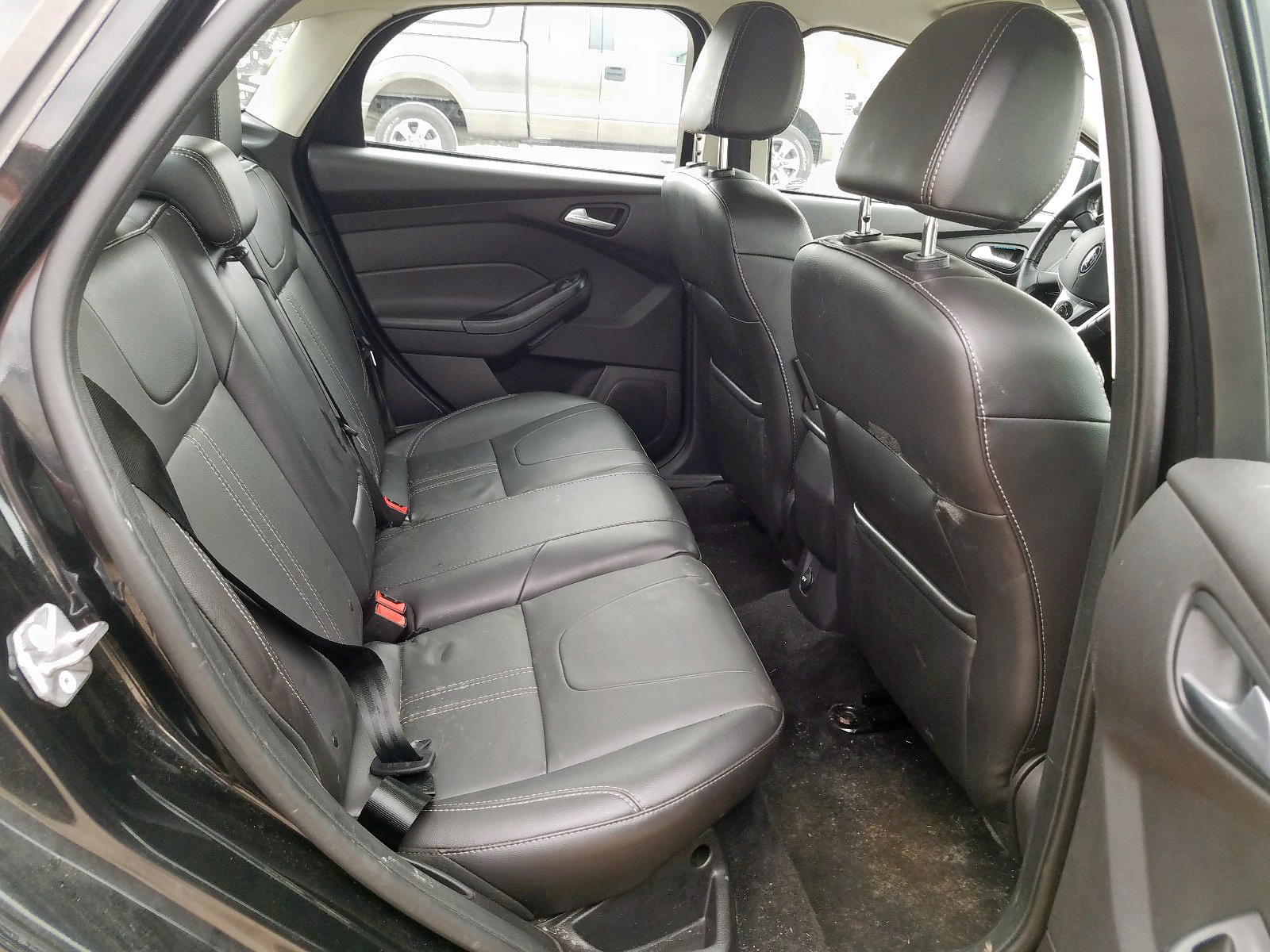 Photo 6 from auction – 2014 FORD FOCUS SE with VIN 1FADP3F22EL123933