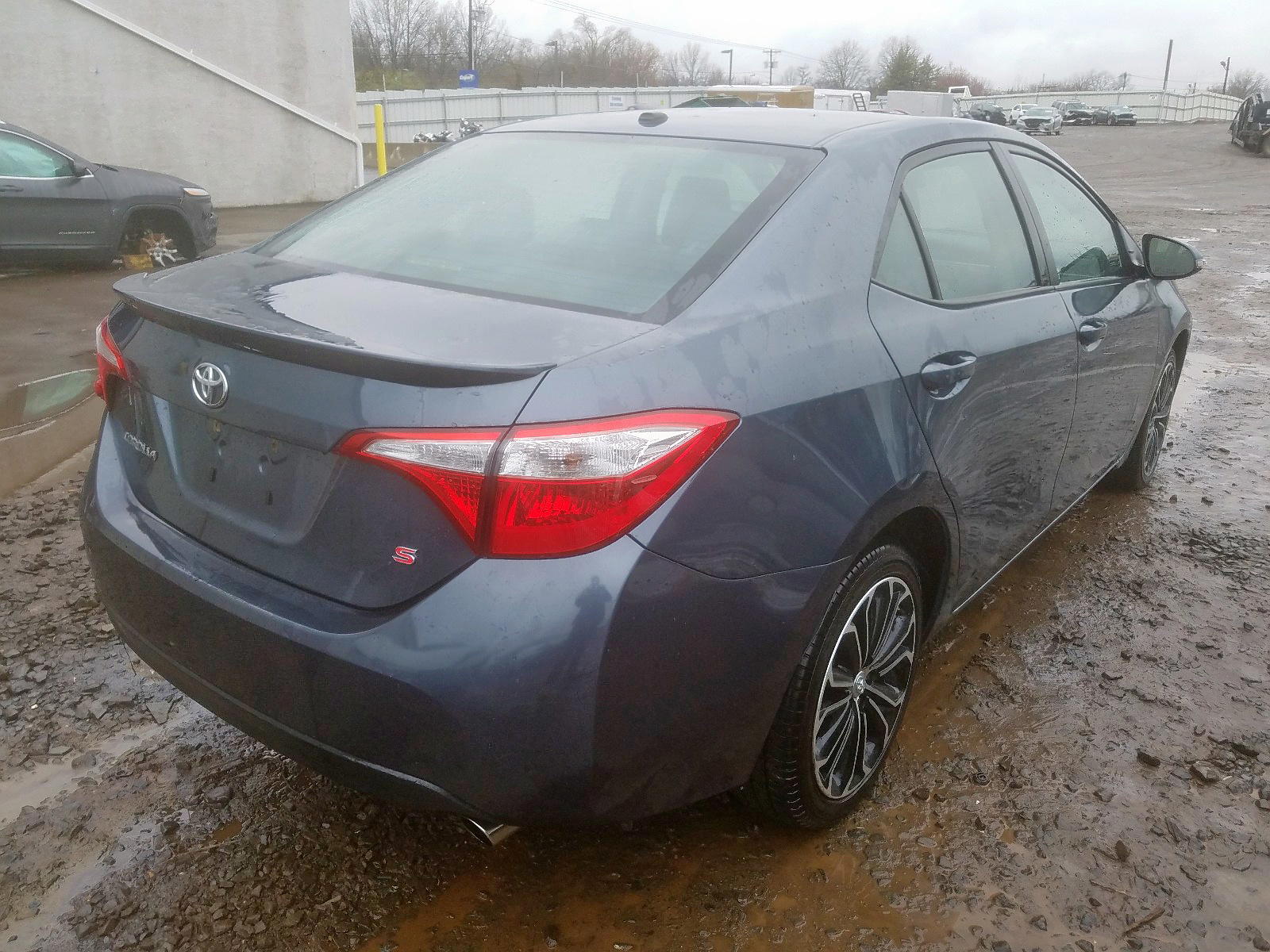 Photo 4 from auction – 2015 TOYOTA COROLLA L with VIN 2T1BURHE2FC323742