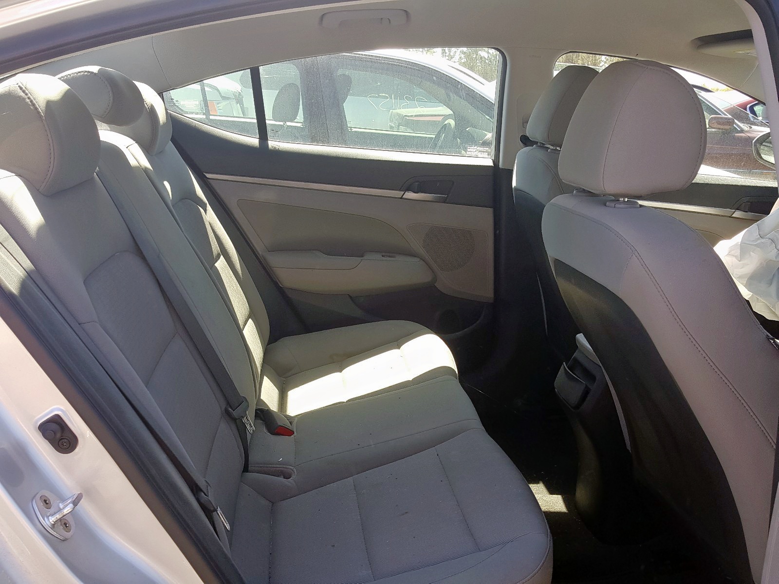 Photo 6 from auction – 2017 HYUNDAI ELANTRA SE with VIN 5NPD84LF5HH034452