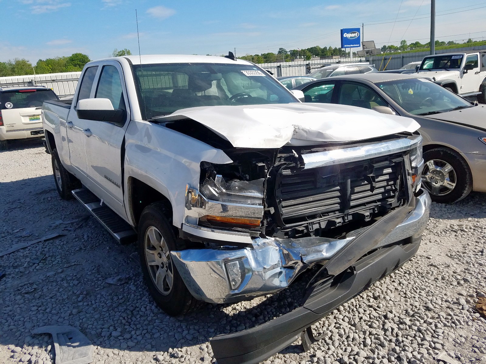 CHEVROLET SILVERADO 2018 with VIN 1GCRCREC4JZ272540 - Photo from auction