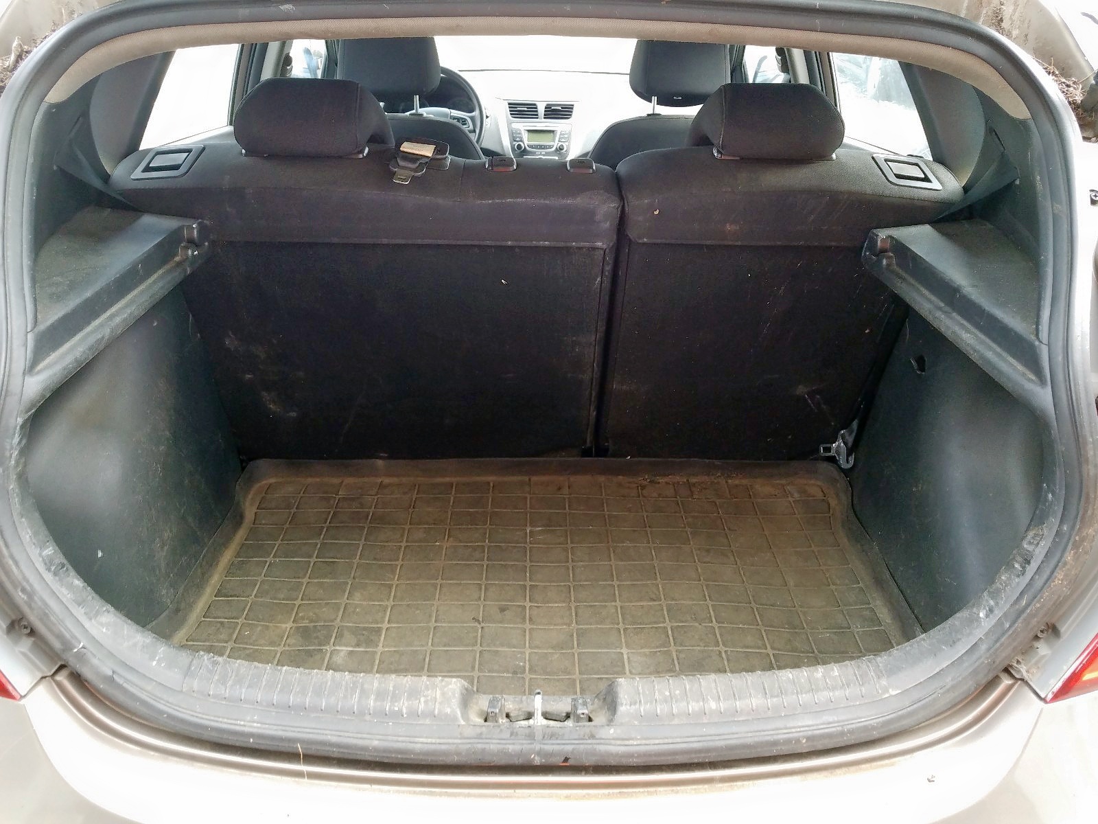Photo 9 from auction – 2013 HYUNDAI ACCENT GLS with VIN KMHCT5AE8DU106699