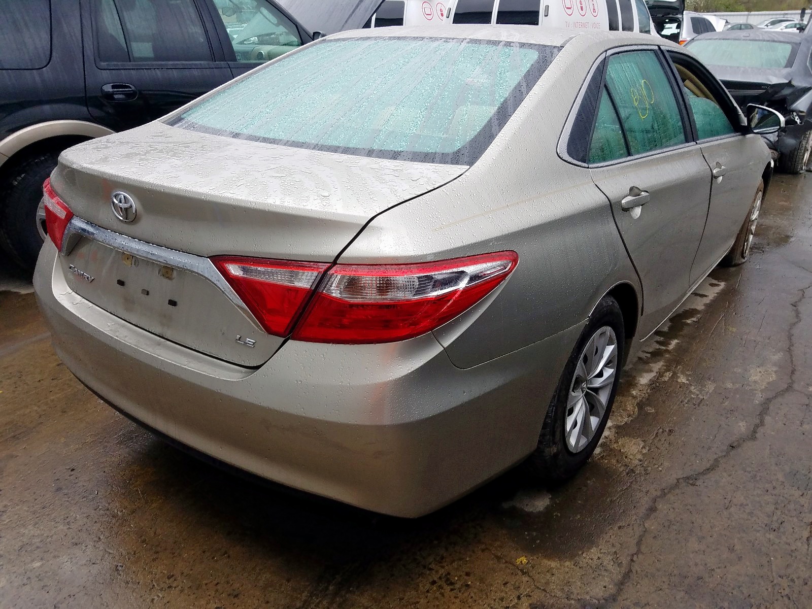 Photo 4 from auction – 2015 TOYOTA CAMRY LE with VIN 4T4BF1FK3FR489809