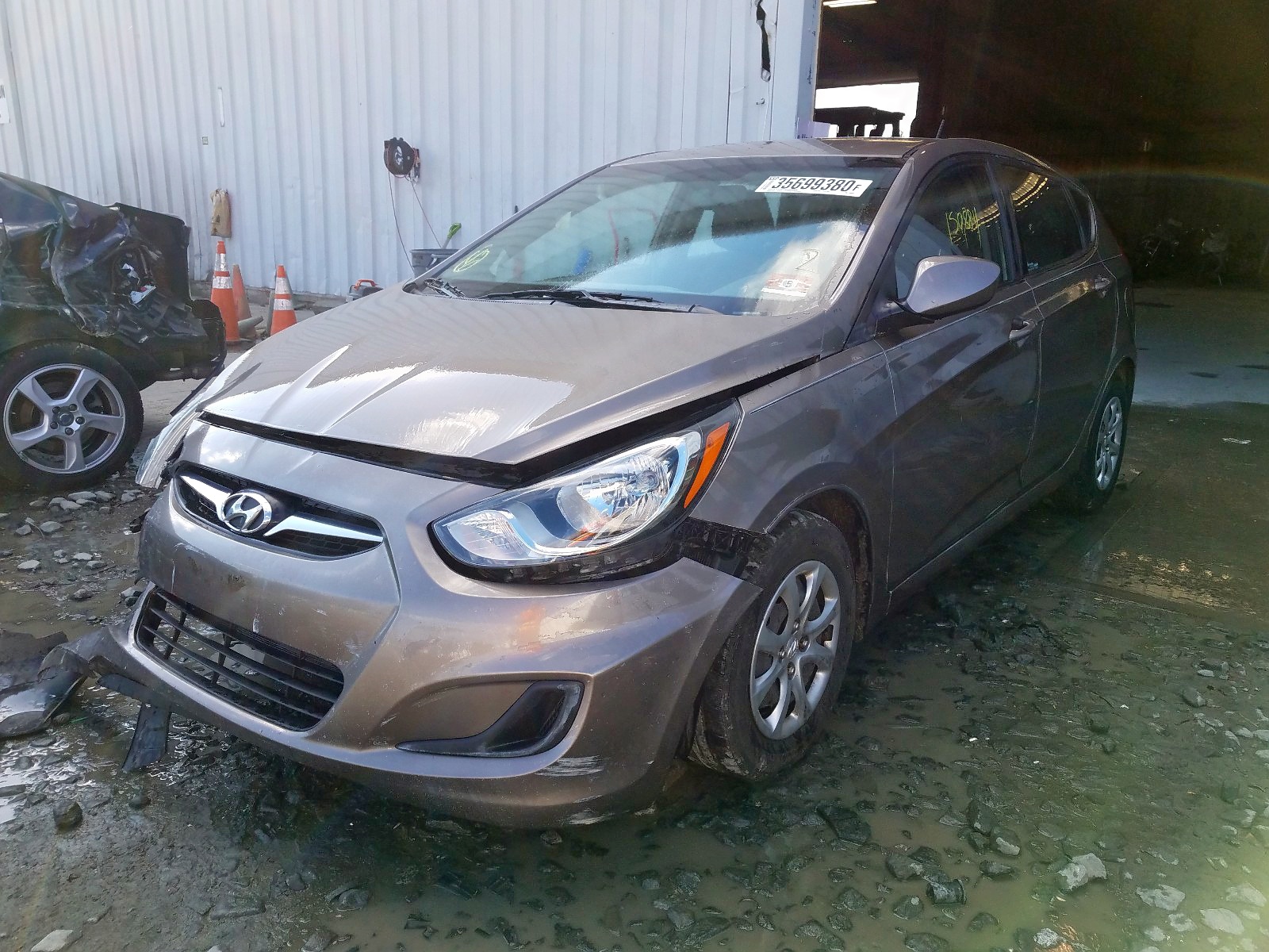 Photo 2 from auction – 2013 HYUNDAI ACCENT GLS with VIN KMHCT5AE8DU106699