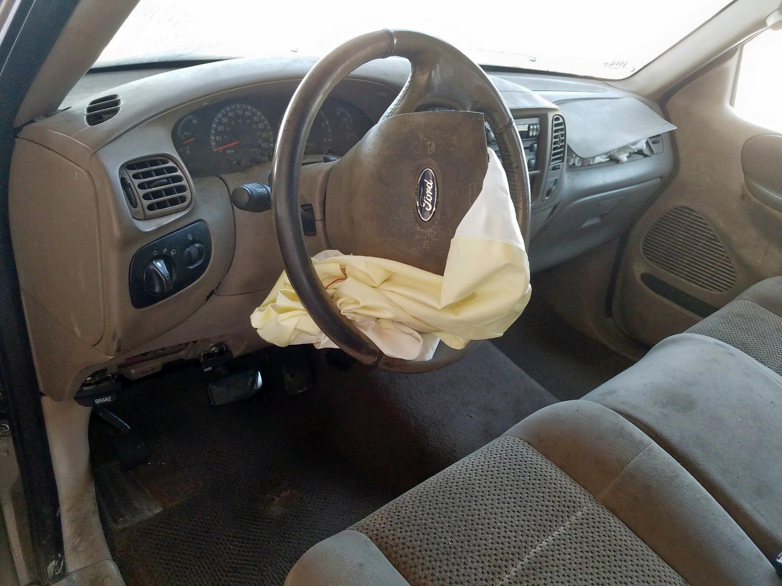 Photo 9 from auction – 2003 FORD F150 with VIN 1FTRX17W53NB44766