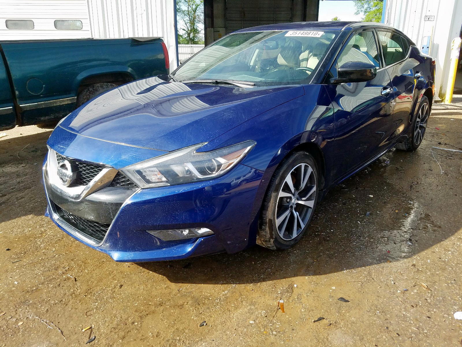 Photo 2 from auction – 2017 NISSAN MAXIMA 3.5 with VIN 1N4AA6AP5HC375902