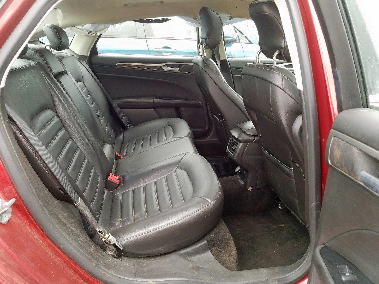 Photo 5 from auction – 2015 FORD FUSION SE with VIN 3FA6P0LU4FR124792