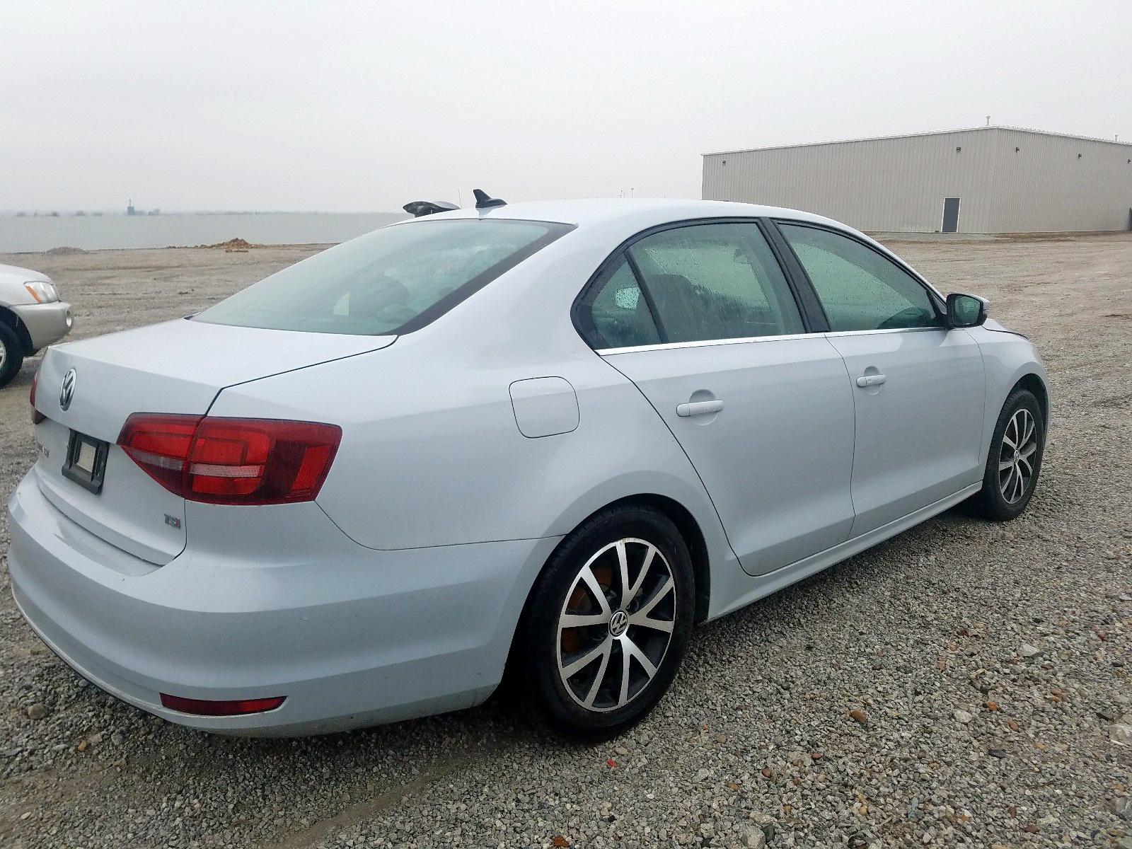 Photo 4 from auction – 2017 VOLKSWAGEN JETTA SE with VIN 3VWDB7AJ6HM363632