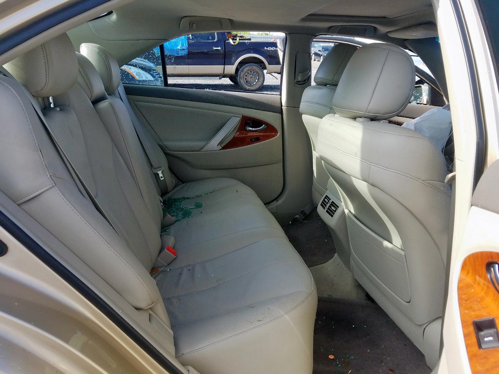 Photo 6 from auction – 2011 TOYOTA CAMRY BASE with VIN 4T1BF3EK7BU654505
