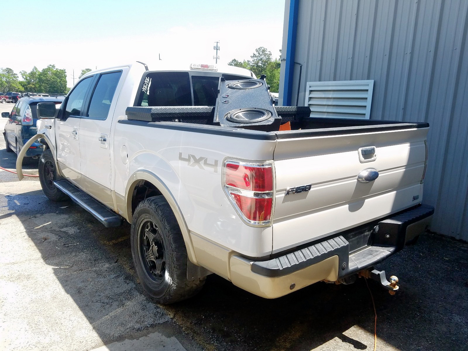 Photo 3 from auction – 2010 FORD F150 SUPER with VIN 1FTFW1EV0AKC54820